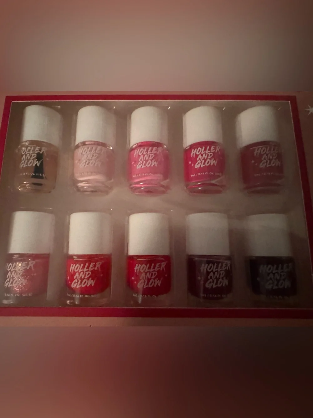 NWT Festive Reds Nail Polish Set - 10 Assorted Red & Pink Shades